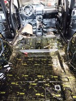 Шумоизоляция пола авто KIA SORENTO