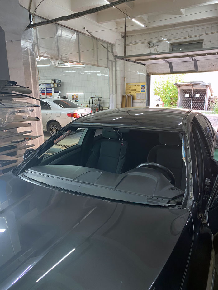 Замена лобового стекла на BMW530